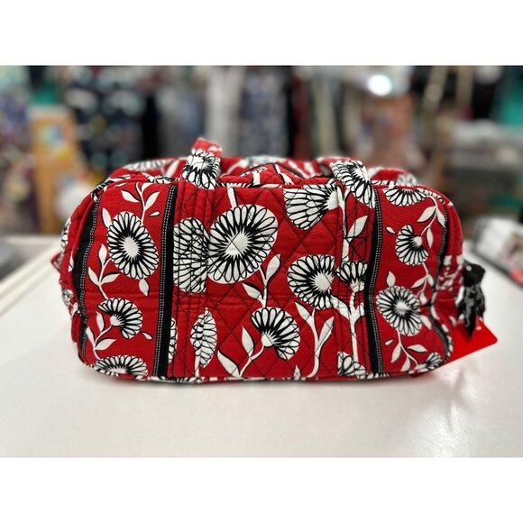 Vera Bradley Retired Red and White Deco Daisy Betsy - Picture 1 of 2